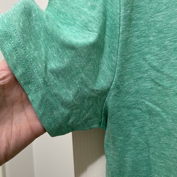 BDG mint green t shirt (sz s) - Picture 5 of 9